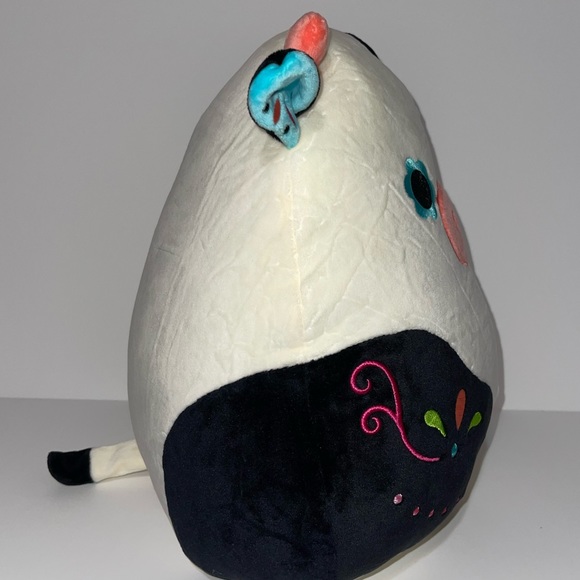 DOTD Connor Squishmallow (HALLMARK EXCLUSIVE!!) - Picture 4 of 4